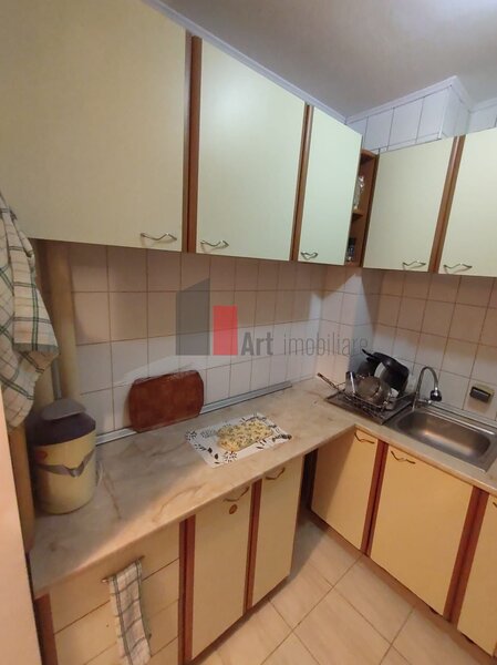 Uioara, Huedin, vanzare apartament 3 camere.