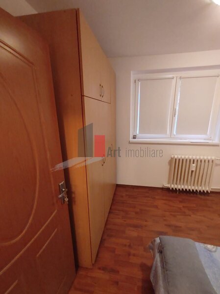 Uioara, Huedin, vanzare apartament 3 camere.